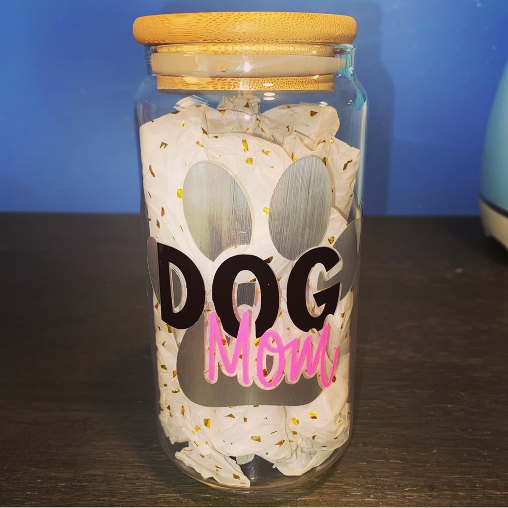 16 oz glass libby cups! Each cup comes with bamboo lid & straw ! :)